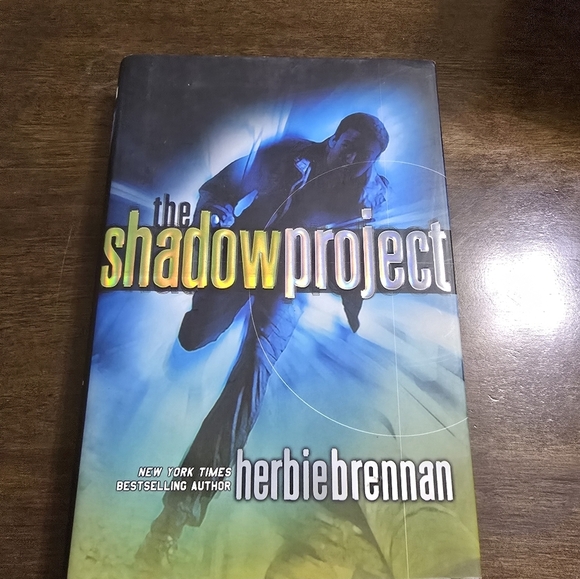 the shadow project hardcover book by Herbie Brennan - Picture 6 of 6